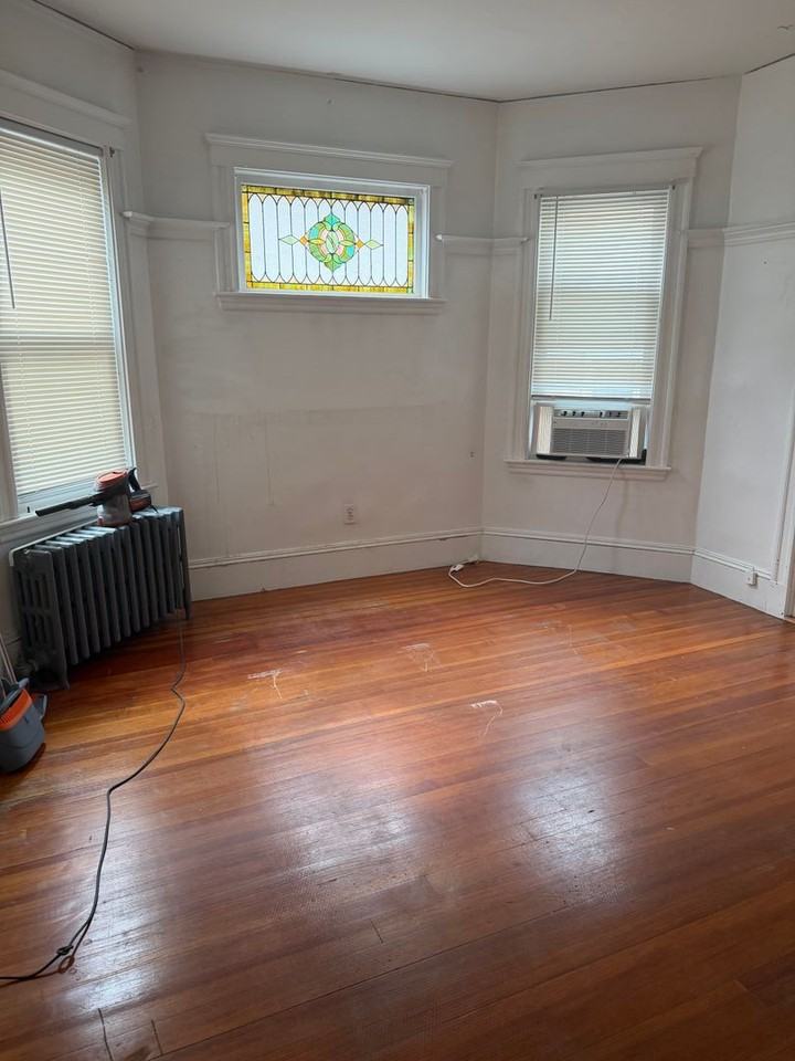 38 Atkins St - Photo 4 of 12