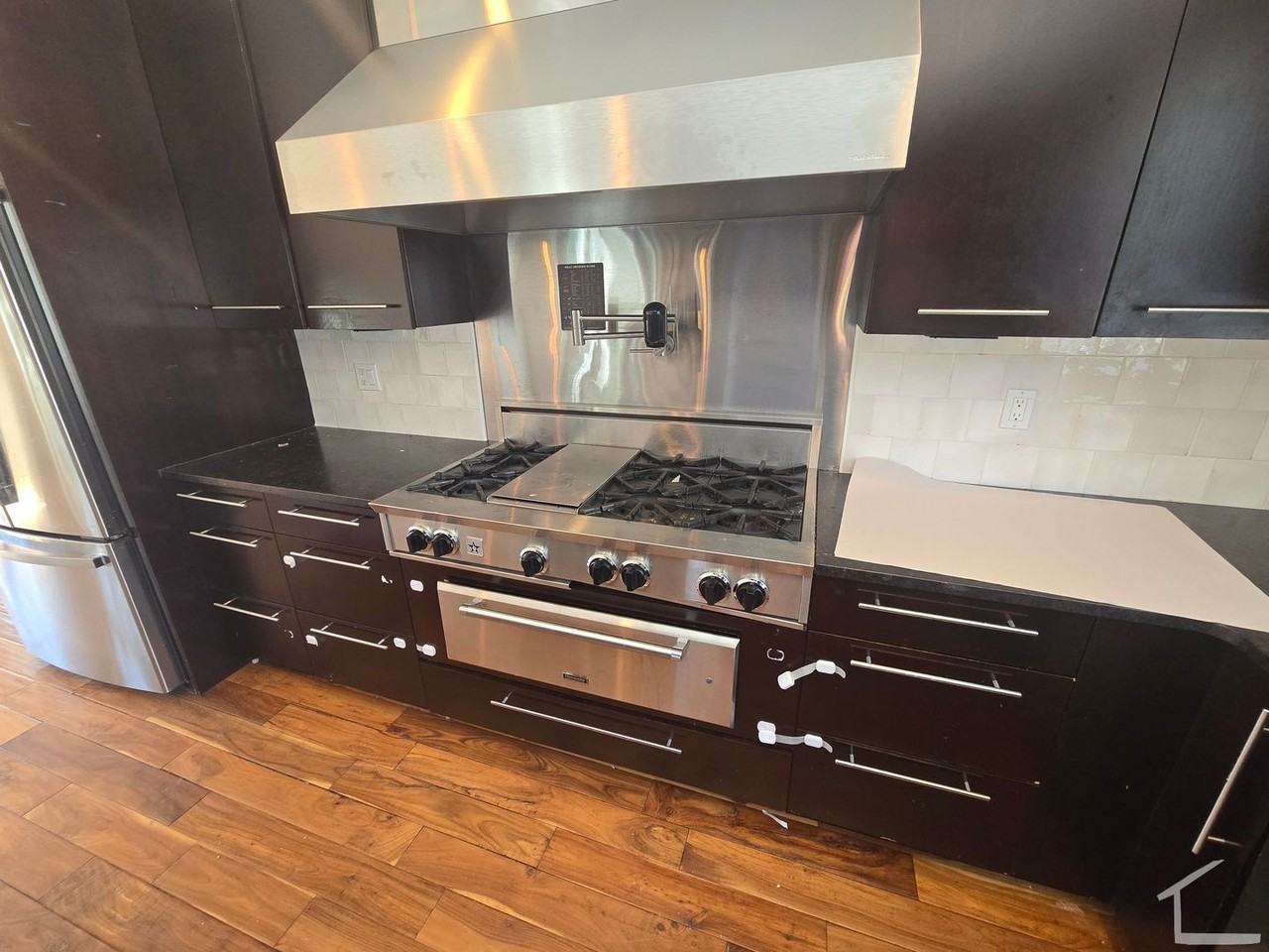 31 Bentley St - Photo 2 of 24