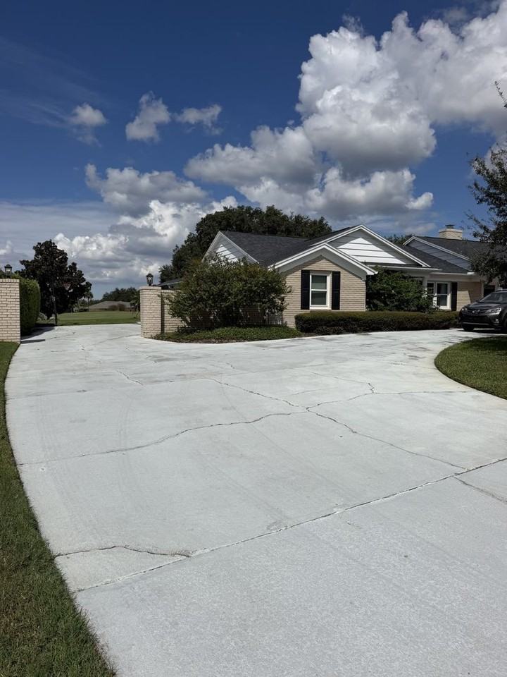 6204 Donegal Dr - Photo 3 of 50