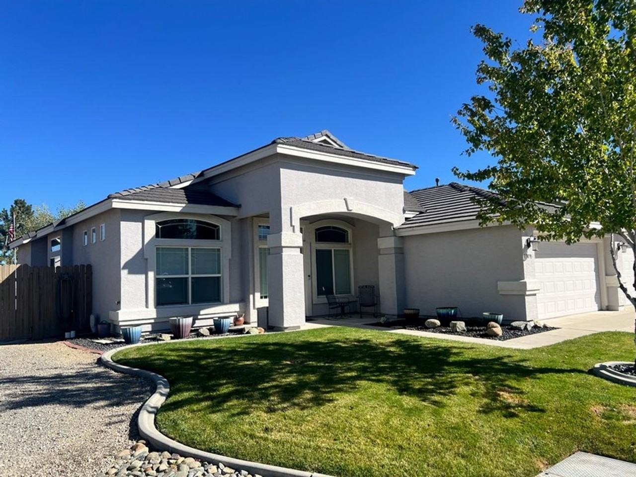 17890 Thunder River Dr - Photo 2 of 21