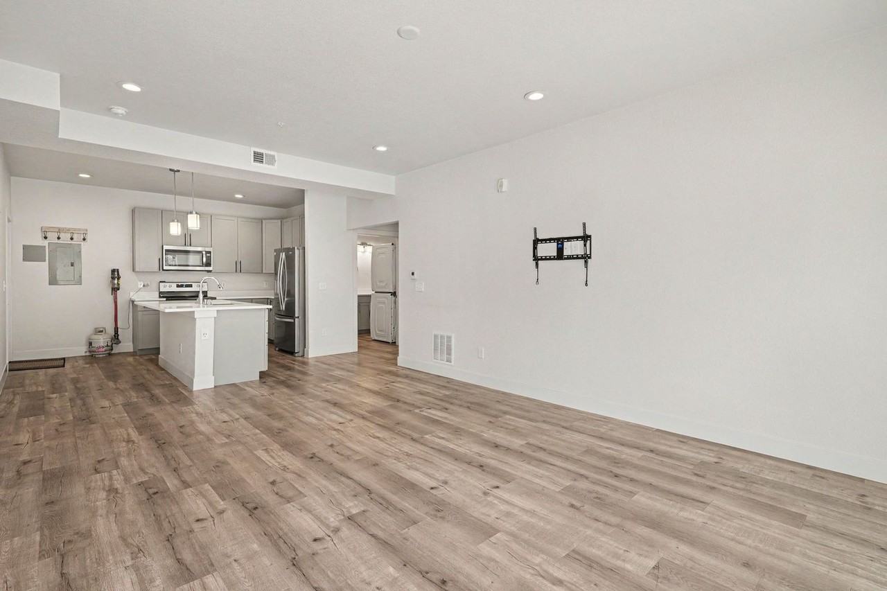 14936 E Hampden Ave #201 - Photo 6 of 20