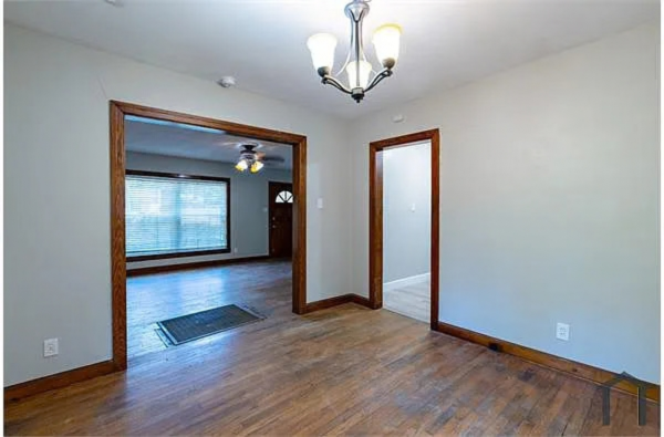 213 Alpine St - Photo 4 of 14