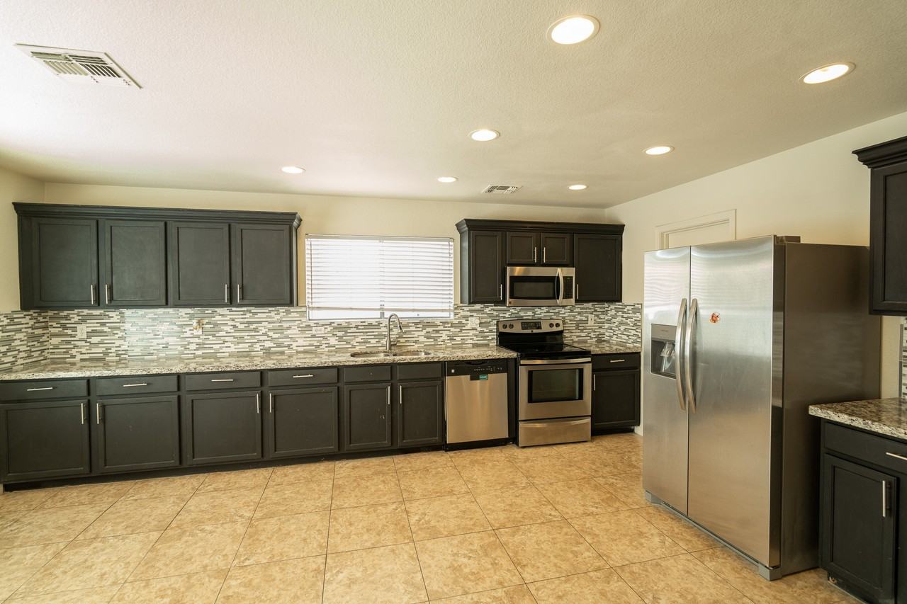 649 E Springfield Pl #1 - Photo 6 of 21