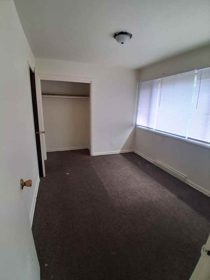 8127 W Thurston Ave #3 - Photo 3 of 5