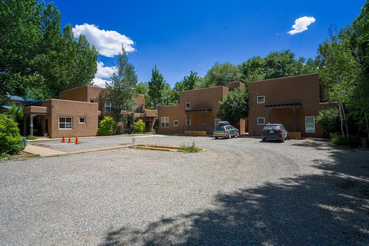 208 Paseo Del Pueblo Sur - 1Unit 502 #1 - Photo 5 of 44