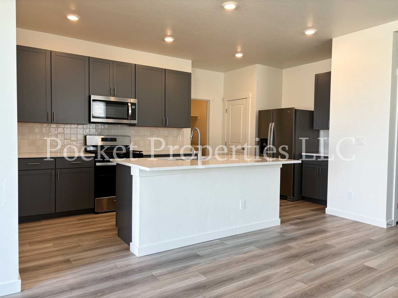 4384 S Redwater Ave #1 - Photo 4 of 32