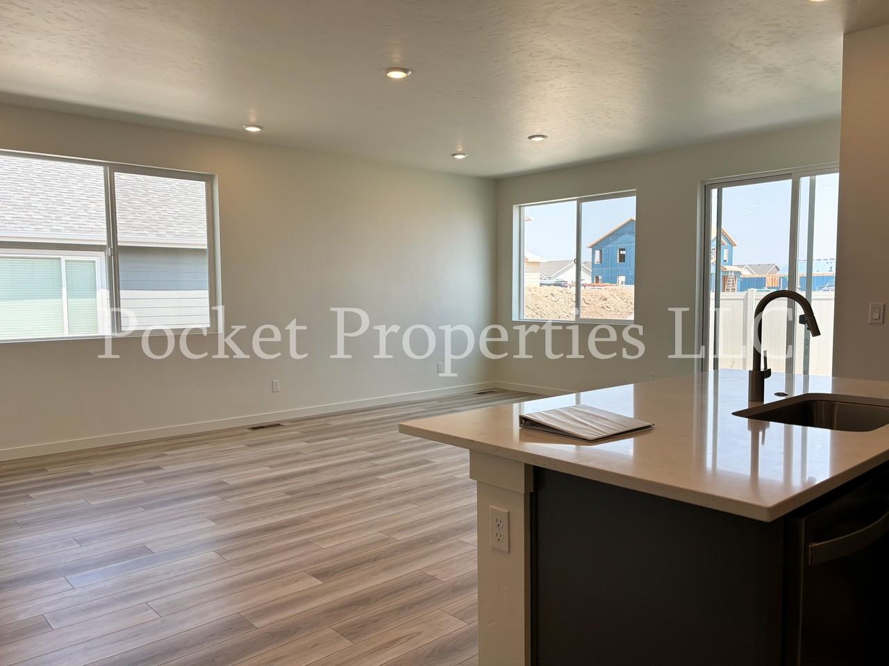 4384 S Redwater Ave #1 - Photo 5 of 32