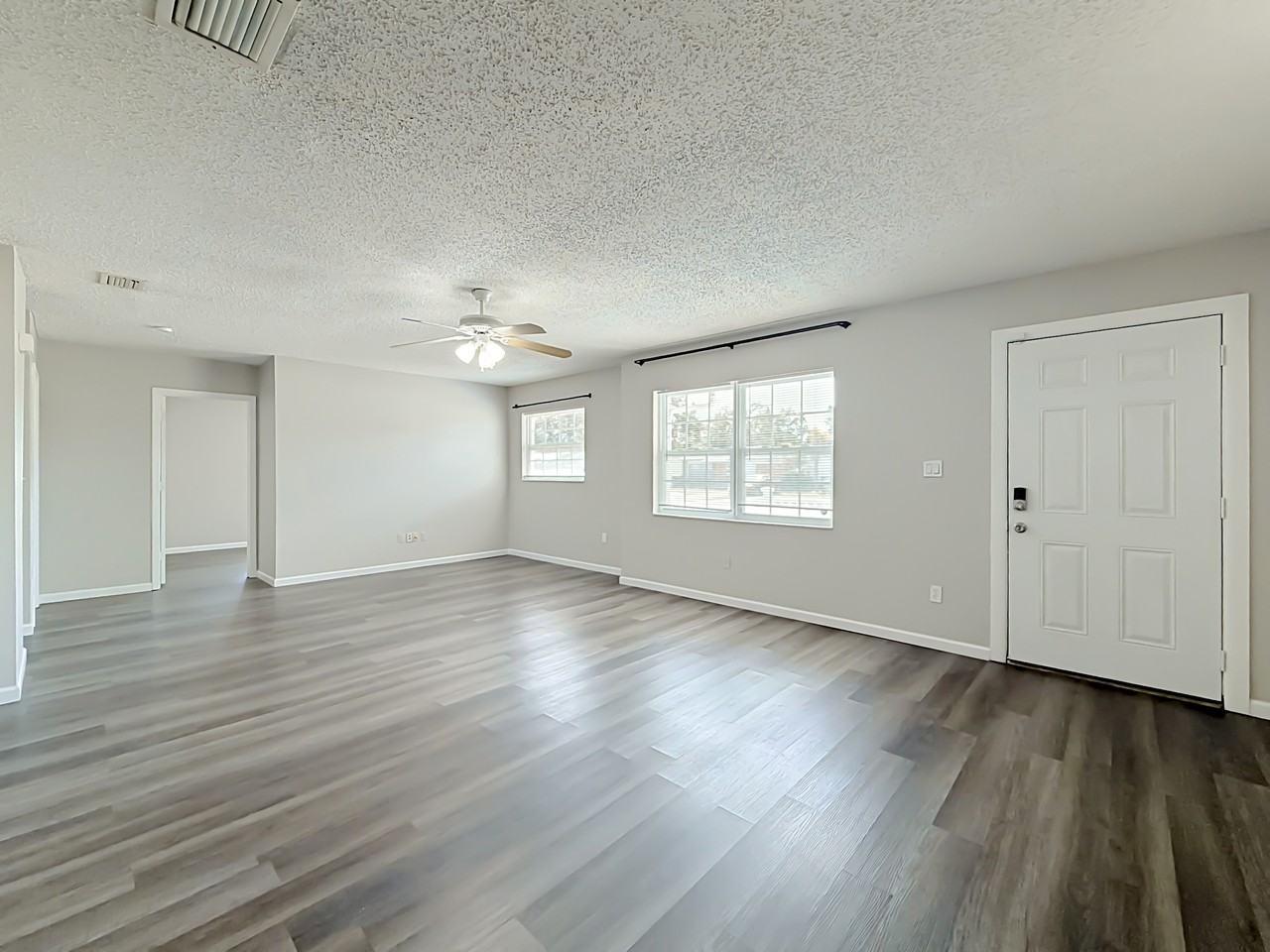737 52nd Ave S #1 - Photo 5 of 32