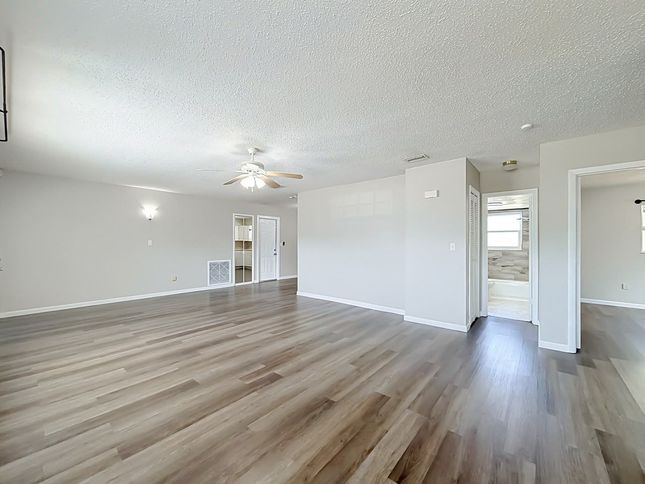 737 52nd Ave S #1 - Photo 7 of 32