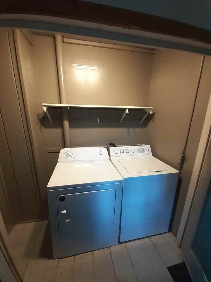 212 Locust St - Photo 2 of 12