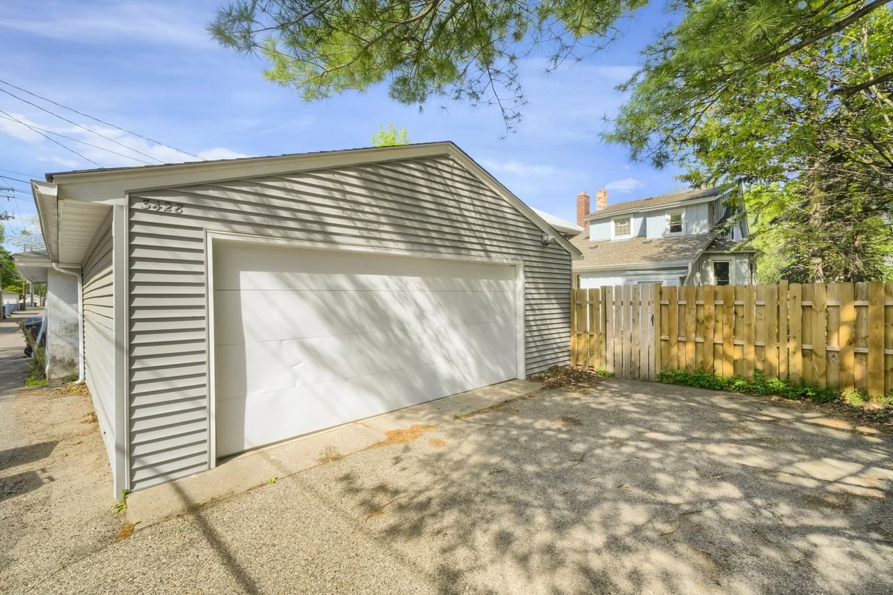 3428 Fremont Ave S #1 - Photo 2 of 10