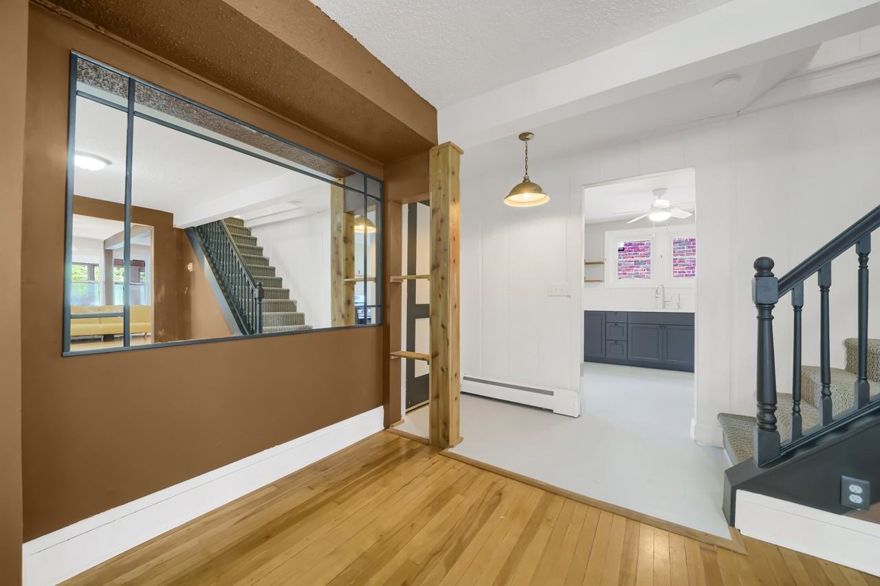 3428 Fremont Ave S #1 - Photo 6 of 10