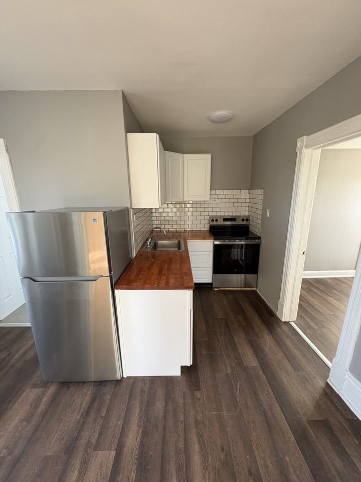 241 Saratoga St #3F - Photo 2 of 7
