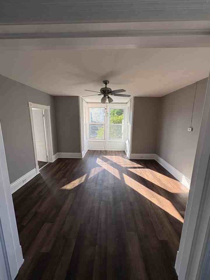 241 Saratoga St #3F - Photo 4 of 7