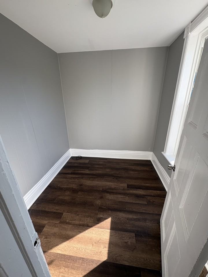 241 Saratoga St #3F - Photo 5 of 7