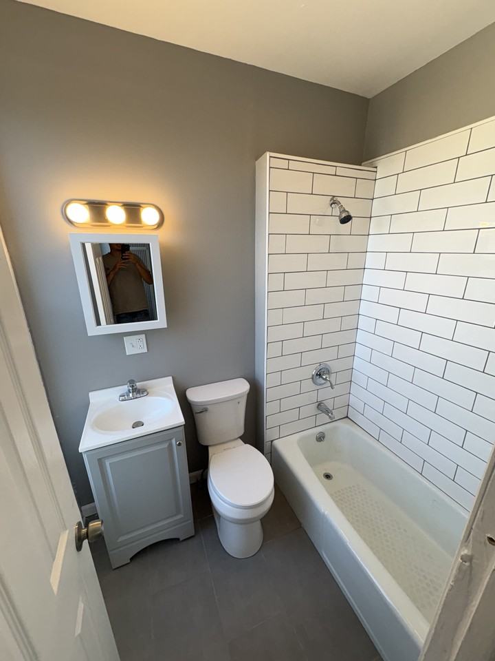 241 Saratoga St #3F - Photo 6 of 7