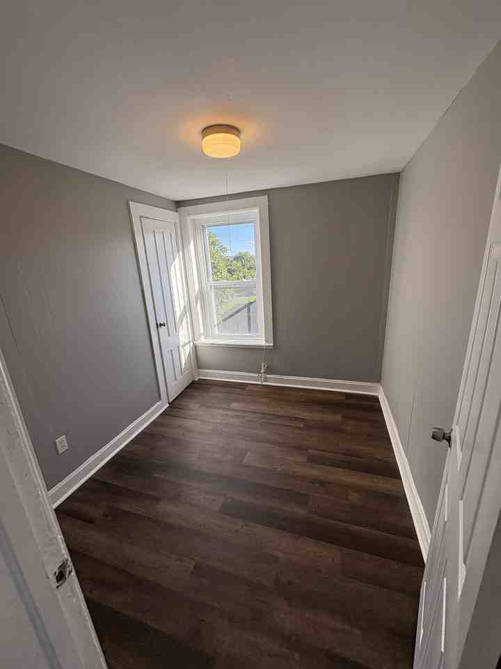 241 Saratoga St #3F - Photo 7 of 7