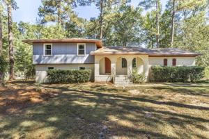 featured image of 5529 Janeru Cir #1