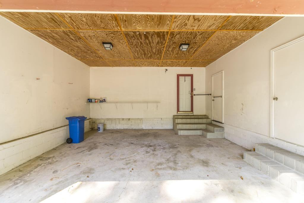 5529 Janeru Cir #1 - Photo 6 of 37