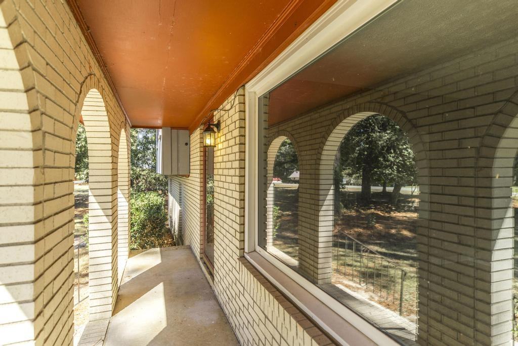 5529 Janeru Cir #1 - Photo 7 of 37