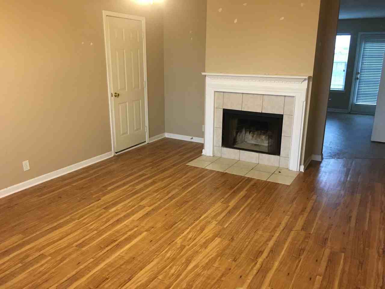 1217 Akins Ridge Dr #1 - Photo 2 of 8