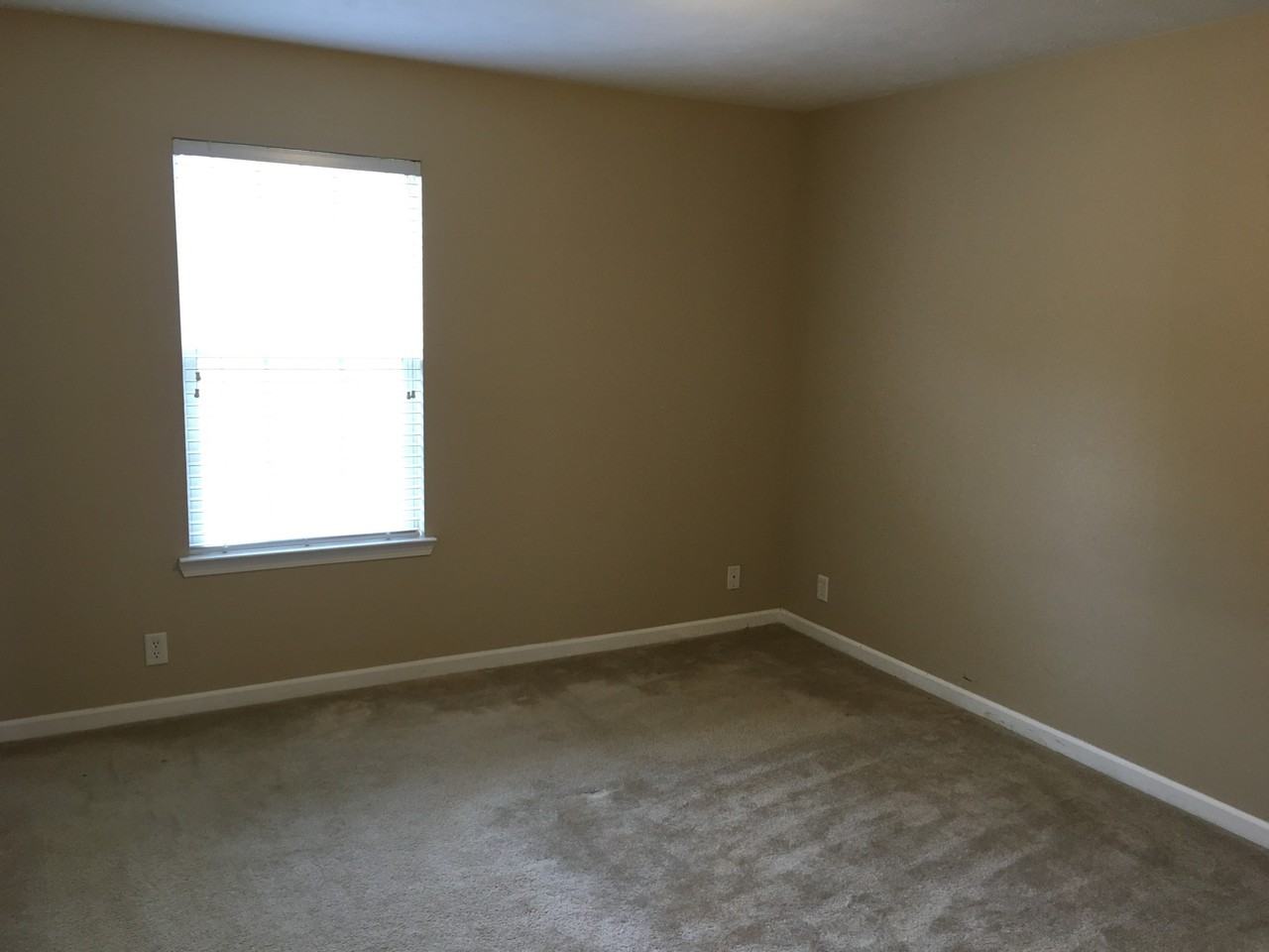 1217 Akins Ridge Dr #1 - Photo 6 of 8