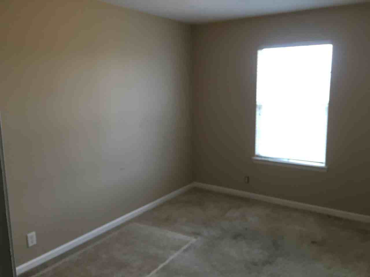 1217 Akins Ridge Dr #1 - Photo 7 of 8