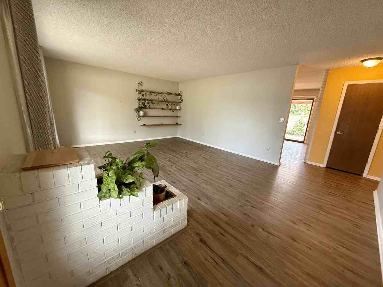 605 Robin Ln #1 - Photo 3 of 29