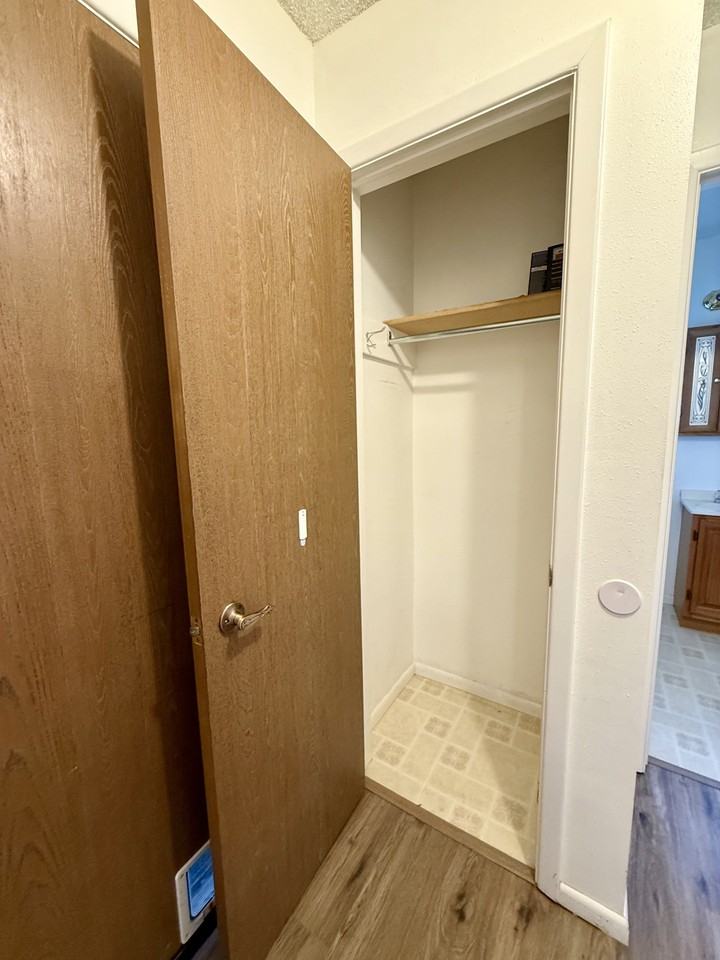 605 Robin Ln #1 - Photo 7 of 29