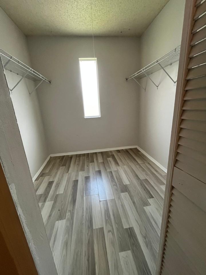 2116 Nw 58th Ave #1 - Photo 6 of 10
