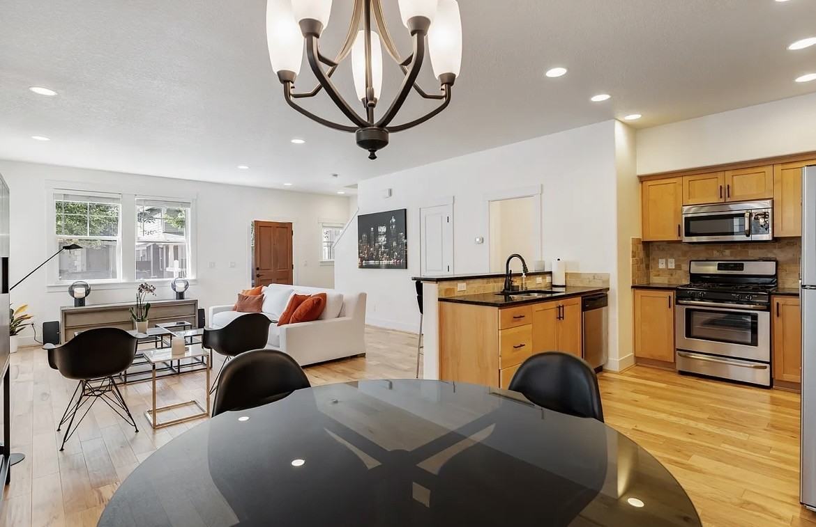 370 Sw 204th Ter #1 - Photo 6 of 22