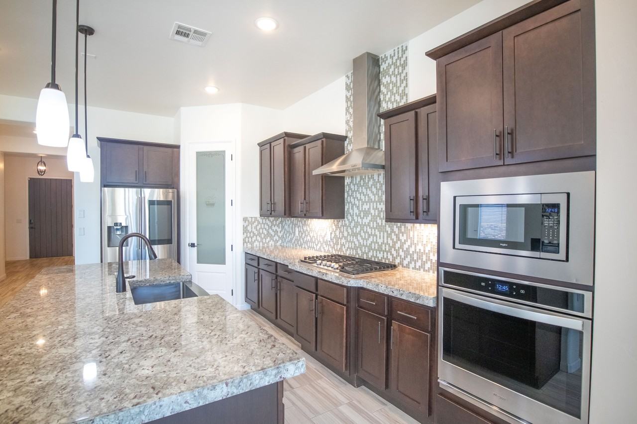 3718 Golden Echo Loop #1 - Photo 4 of 34