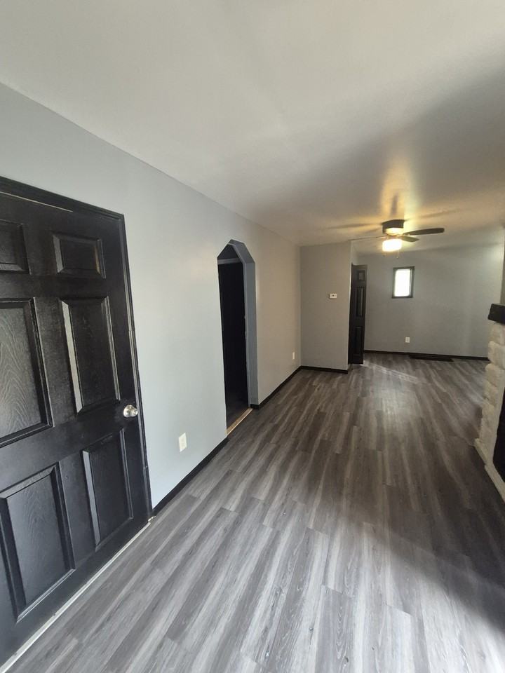 9941 Valley Dr #1 - Photo 3 of 29