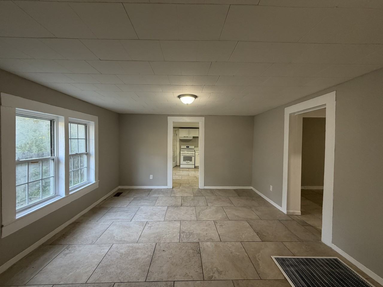 4133 Mcclain St #1 - Photo 7 of 10