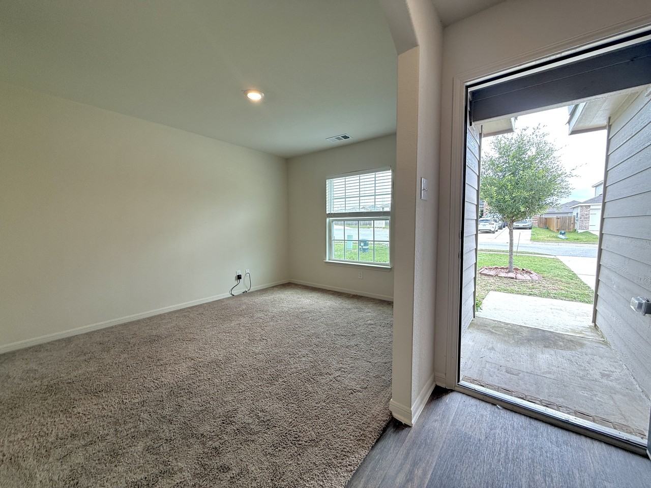 513 Locksley Cv #1 - Photo 4 of 22