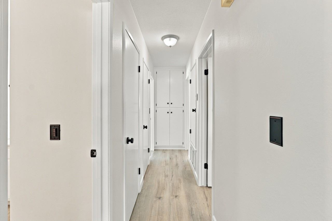 83 S Dewey Ave #1 - Photo 3 of 27