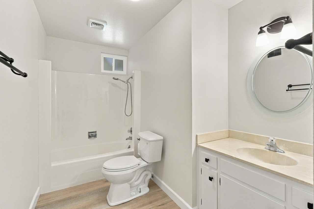 83 S Dewey Ave #1 - Photo 4 of 27