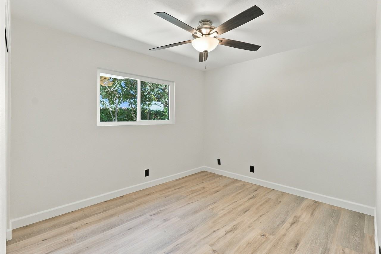 83 S Dewey Ave #1 - Photo 5 of 27