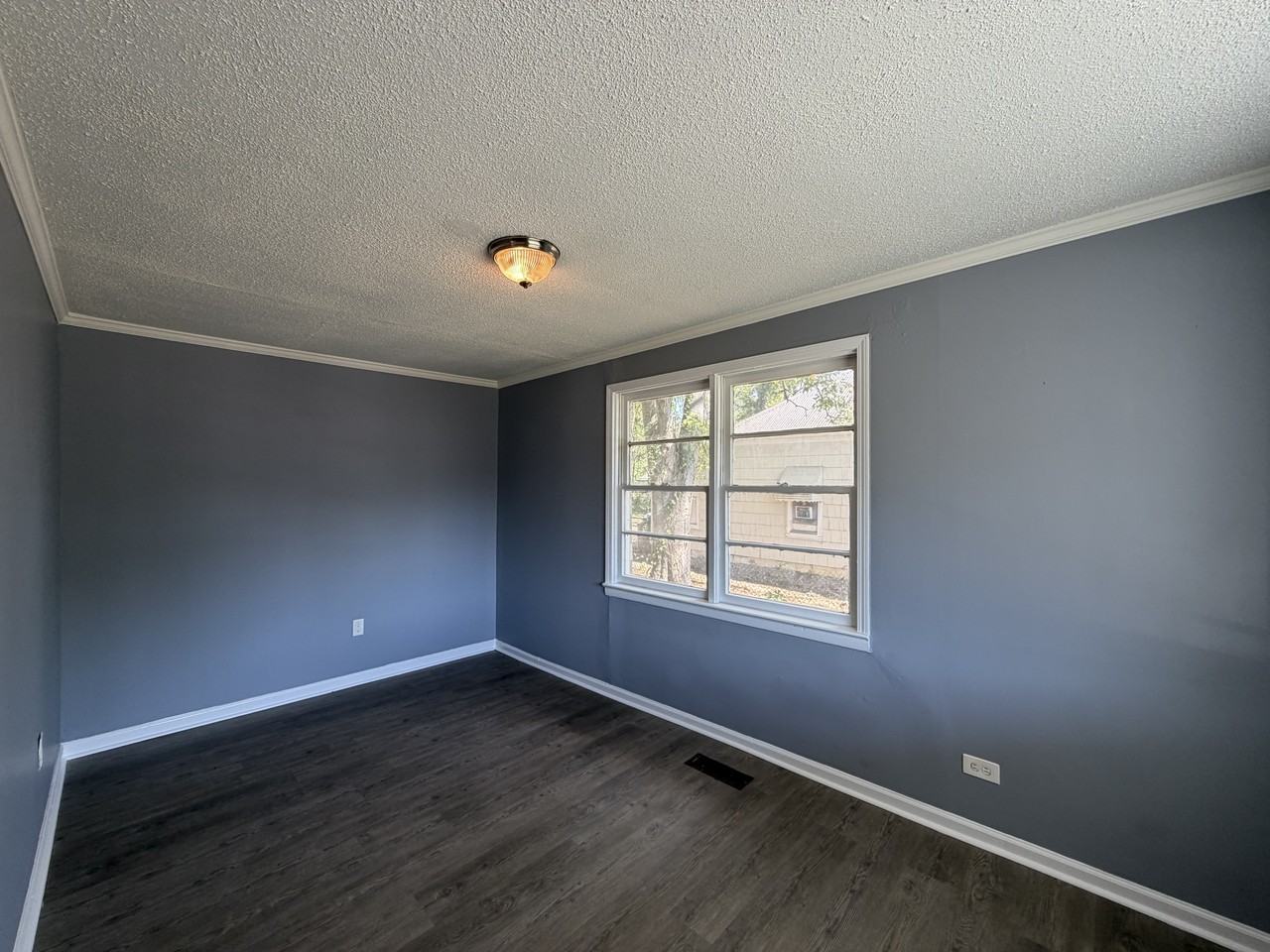 348 3rd St #1 - Photo 5 of 10