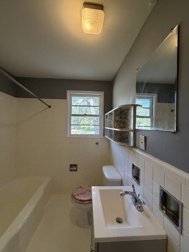 348 3rd St #1 - Photo 7 of 10