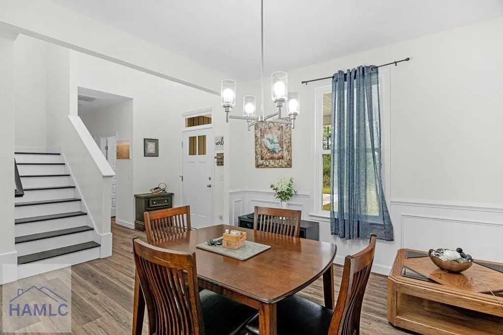 304 Peewee Dr #1 - Photo 5 of 26