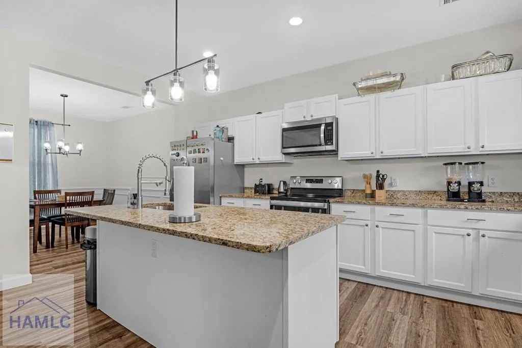 304 Peewee Dr #1 - Photo 7 of 26