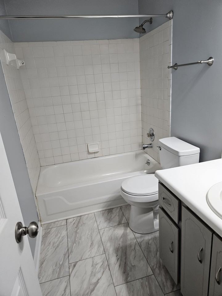 177 S Jefferson St - Photo 2 of 8