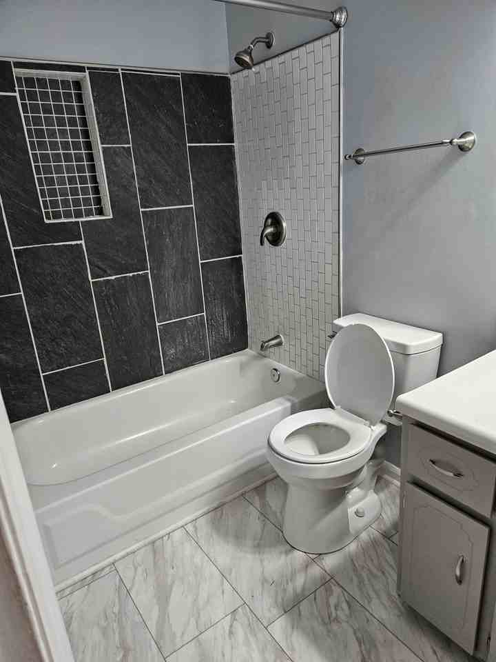 177 S Jefferson St - Photo 4 of 8