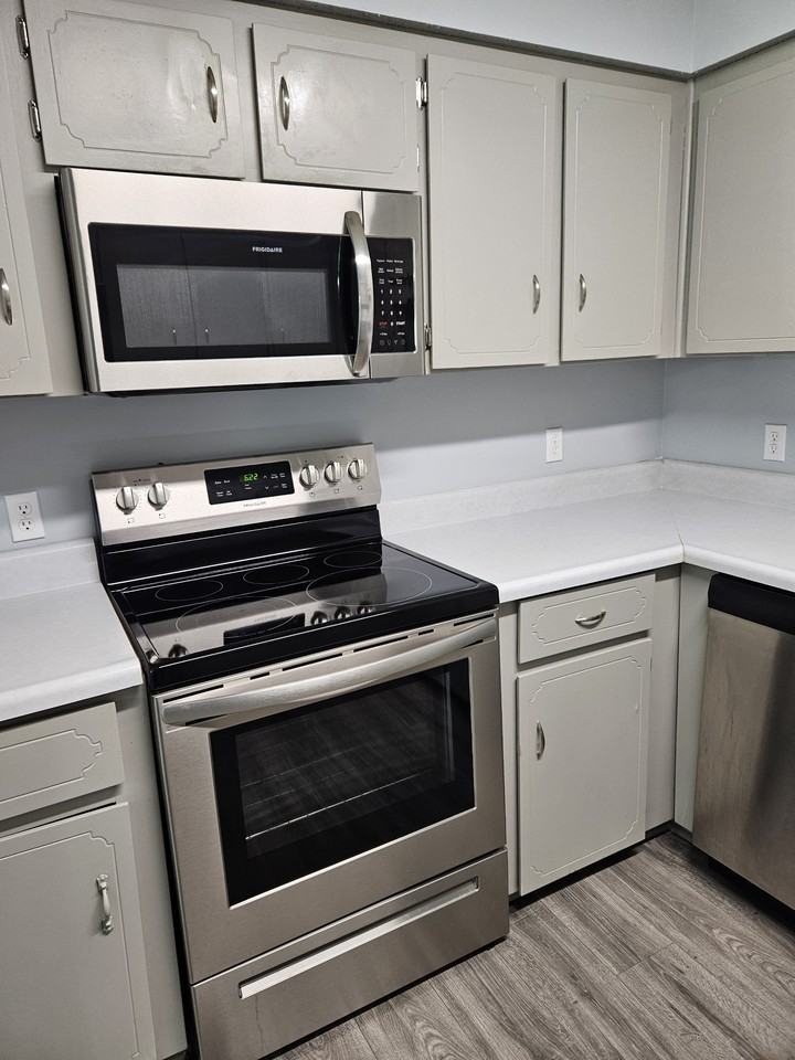 177 S Jefferson St - Photo 5 of 8