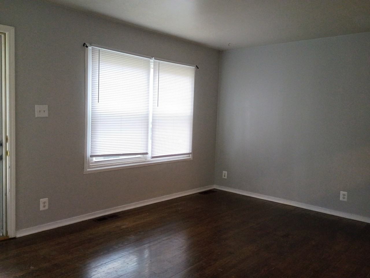 22336 Yates Ave #1 - Photo 5 of 7