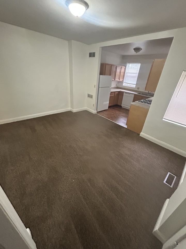 230 Jasper St #1 - Photo 3 of 19