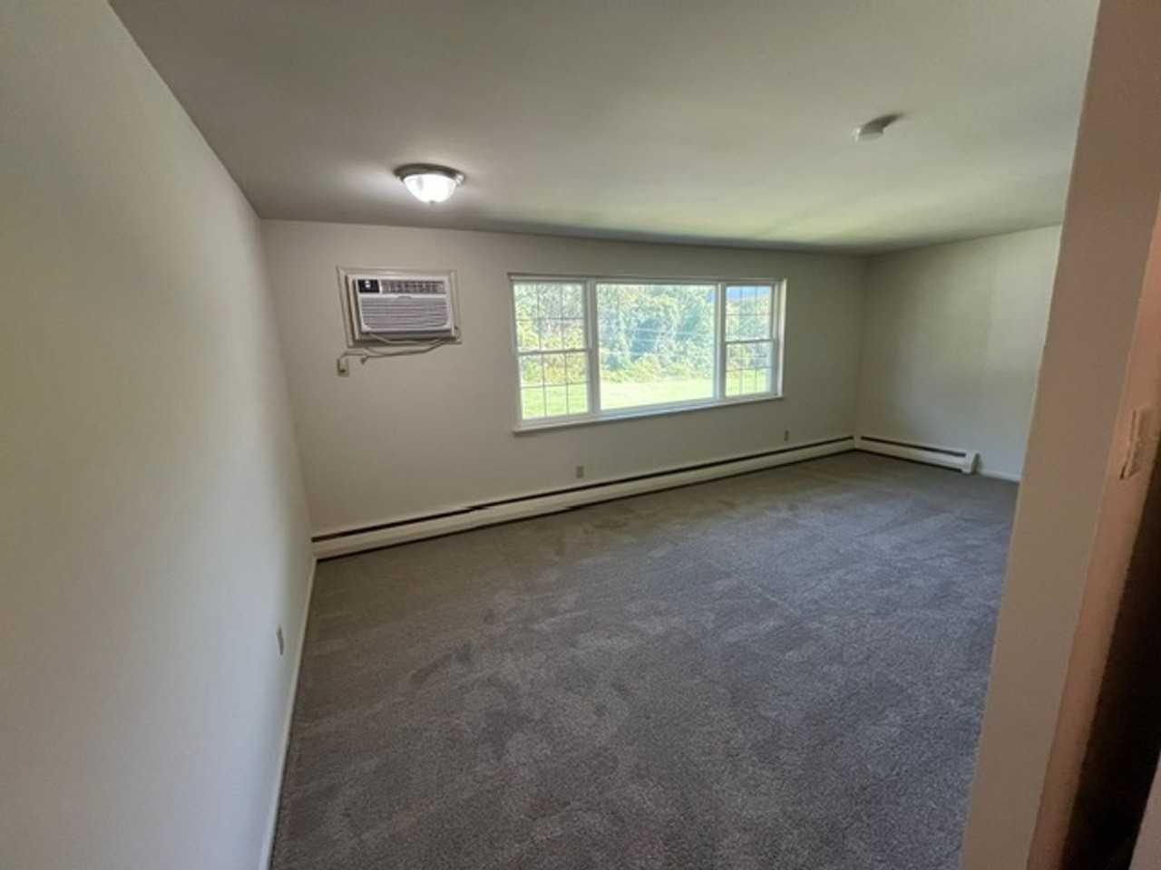 Oxhaven Apartments - Photo 4 of 17