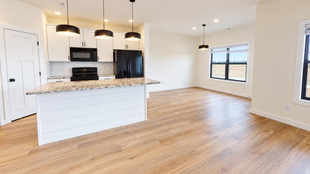 2909 S Market St - Photo 7 of 16