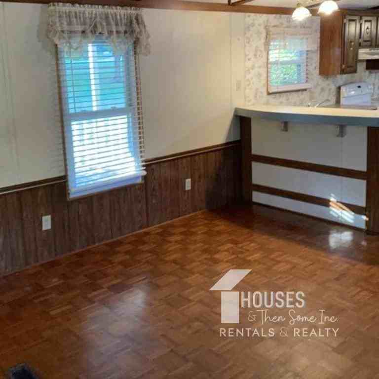 101 N Jamestowne Dr - Photo 7 of 17